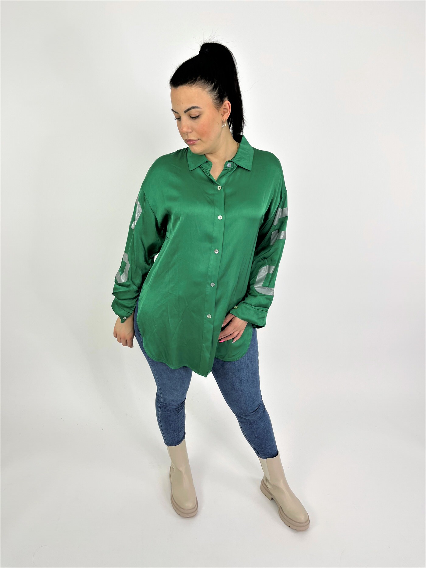 miinafashiononlineshop_grüneblusemitchicagoaufschrift